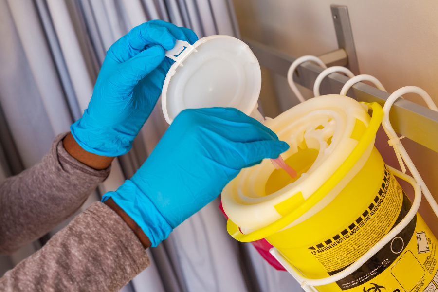 How to Find a Reliable Sharps Disposal Service Near You